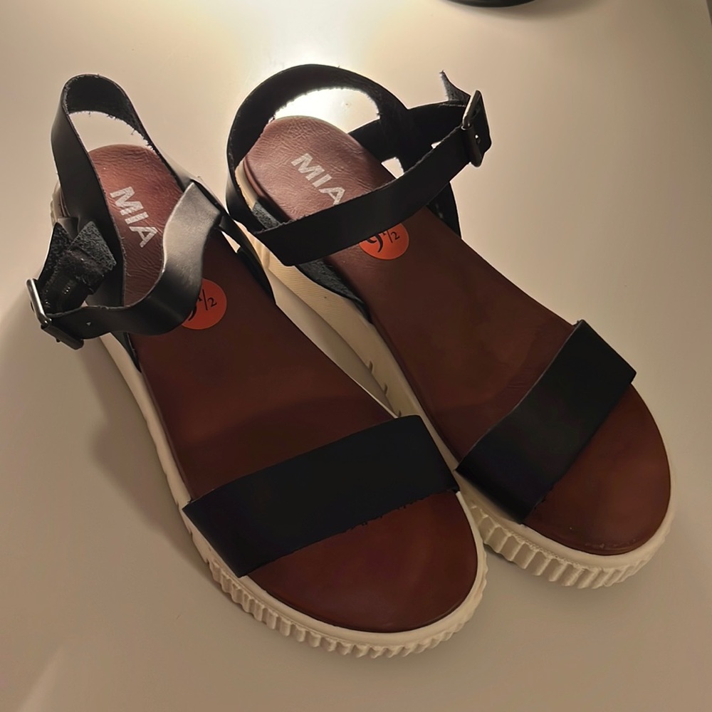 MIA platform sandals